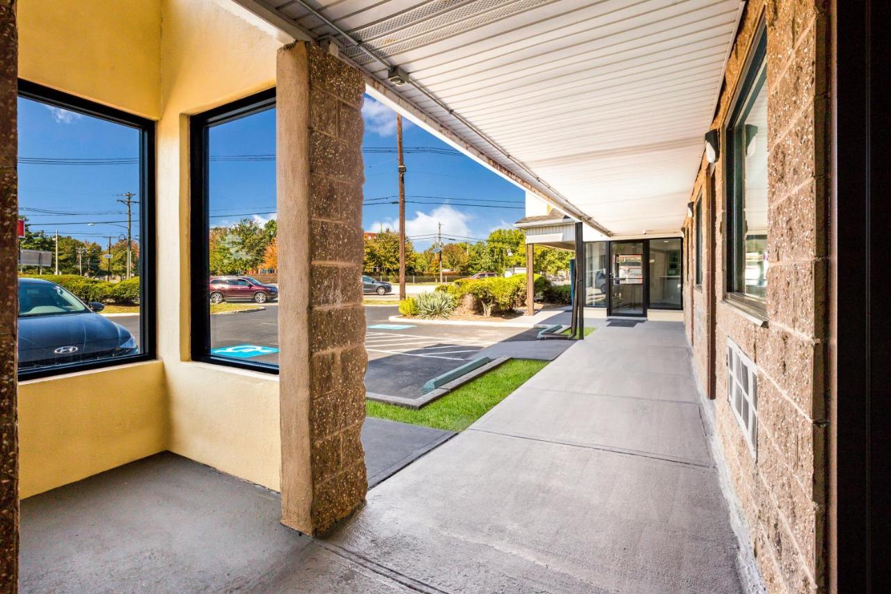 Red Carpet Inn Edison Exterior photo